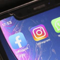 US authorities demanded Facebook to sell WhatsApp and Instagram